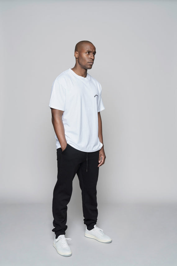 side view of white arc oversize crew